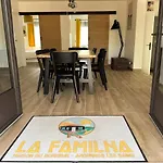 La Familha - Jacuzzi -